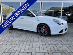 Alfa Romeo Giulietta - 1.4 T Distinctive Leer / 19 Inch / Top onderhouden / Led / Clima