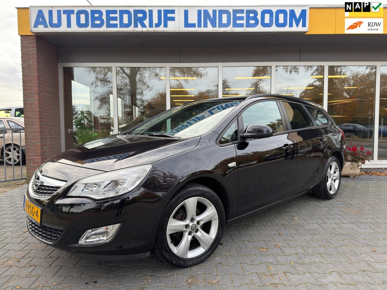 Opel Astra Sports Tourer - 1.4 Edition Trekhaak,Airco,Cruise control - AutoWereld.nl