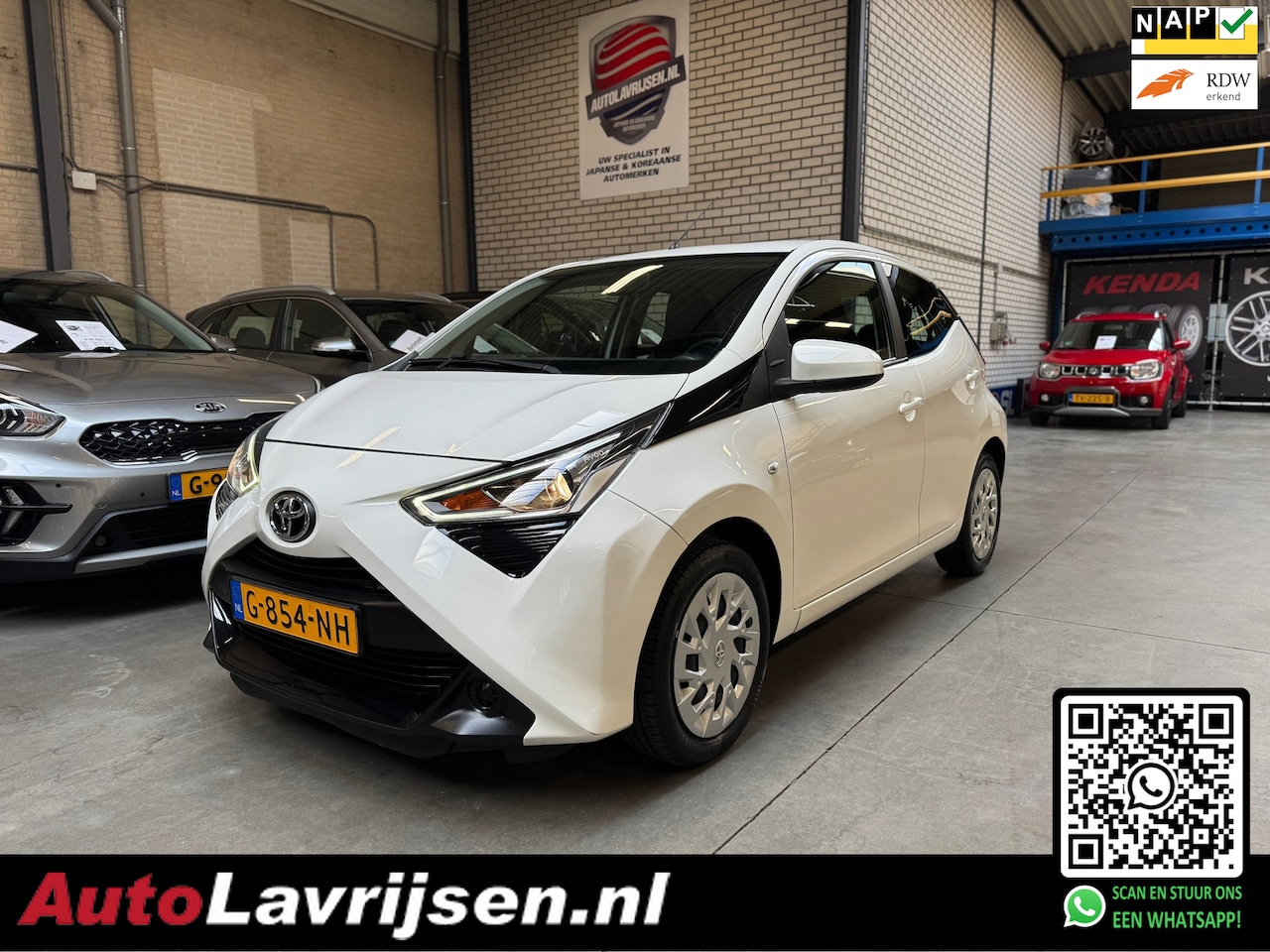 Toyota Aygo X - X-PLAY AUTOMAAT 20DKM UNIEK 1E EIGENAAR NL AUTO NAP APPLE/CARPLAY CAMERA LED BLUETOOTH AIR - AutoWereld.nl