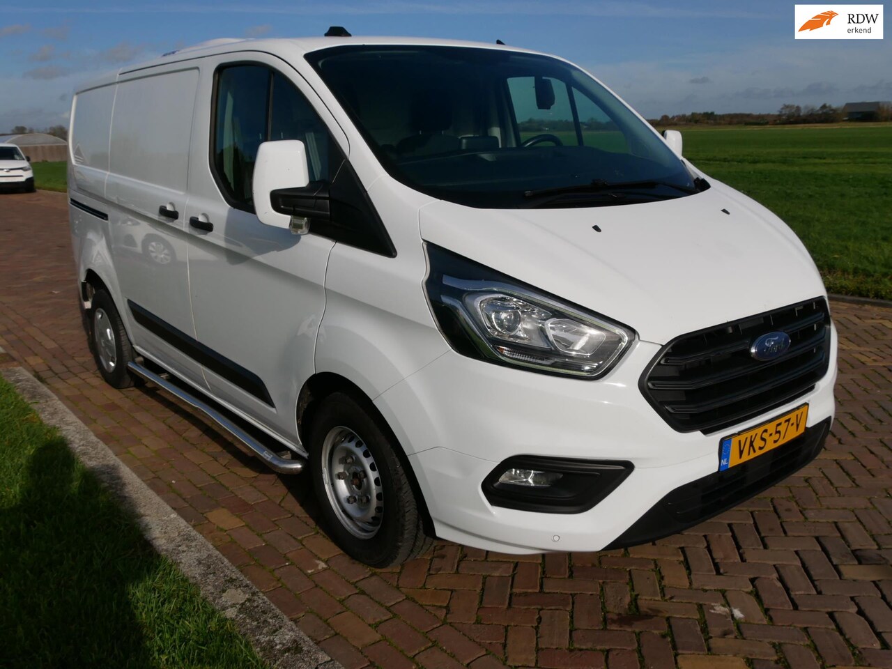 Ford Transit Custom - 300 2.0 TDCI L1H1 96kW "KOELWAGEN" AC ** 11499 EX BTW ** 2022 !! - AutoWereld.nl