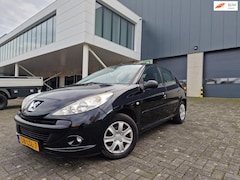 Peugeot 206 - 1.4 XS AIRCO 5 DEUR 2 X SLEUTELS BOEKJES APK