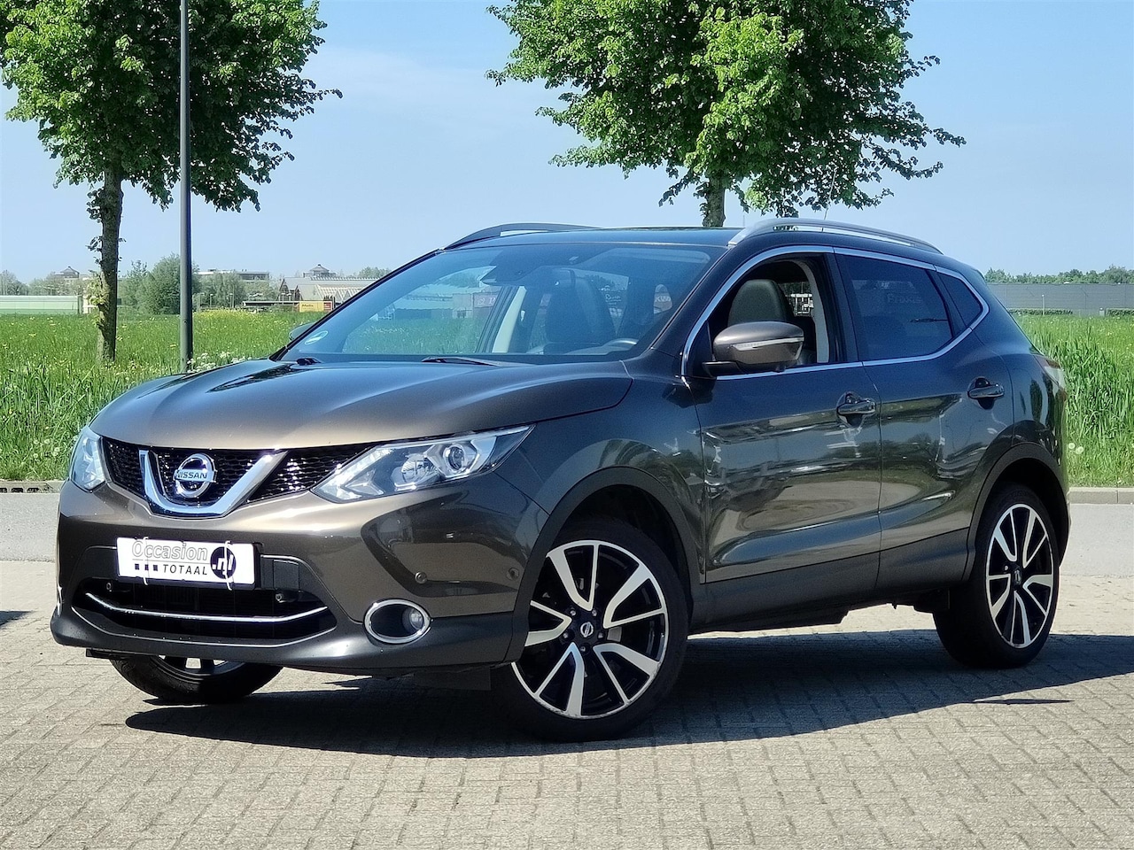 Nissan Qashqai - 1.2 Tekna | 360 Camera | Panorama | Leder | DAB | Keyless | Xenon - AutoWereld.nl