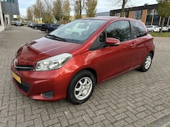 Toyota Yaris - 1.0 VVT-i Aspiration 1eEIG AIRCO CAMERA TRHK NAP