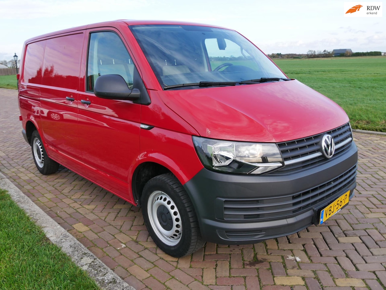 Volkswagen Transporter - 2.0 TDI L1H1 Highline 110kW AC NAVI ** 9999 EX BTW ** - AutoWereld.nl