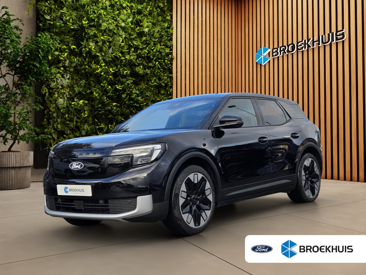 Ford Explorer - Premium Extended Range AWD 79 kWh | Trekhaak | 360 Camera | Panoramadak | B&O audio | Memo - AutoWereld.nl