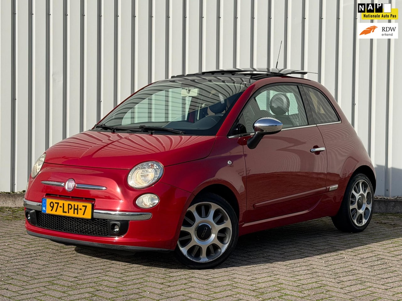 Fiat 500 - 1.2 Lounge|Automaat|Schuif-dak|PDC|Airco|NAP|Leder - AutoWereld.nl