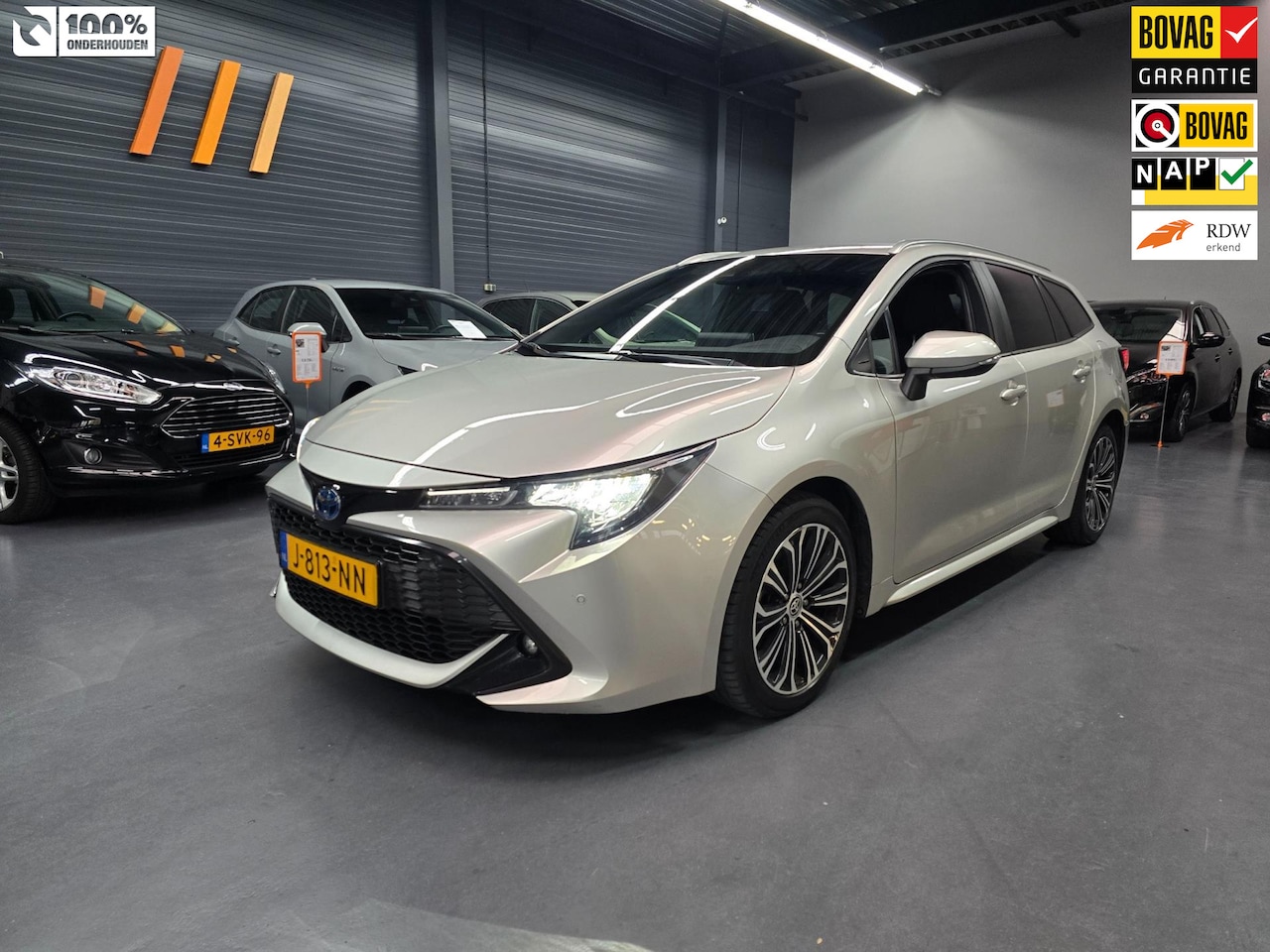 Toyota Corolla Touring Sports - 1.8 Hybrid Business Plus CAMERA LED DEALER ONDERHOUDEN - AutoWereld.nl
