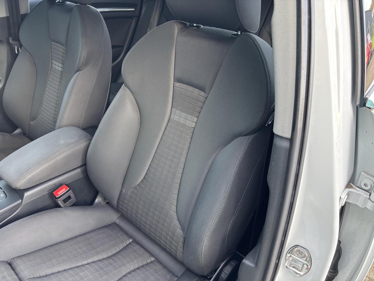 Audi A3 Sportback - 1.0 TFSI Design Pro Line Plus AppleCarPlay/ AndroidAuto/ Airco/ Stoelverwarming!!