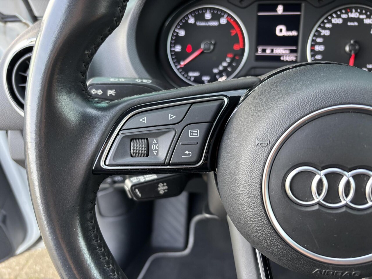 Audi A3 Sportback - 1.0 TFSI Design Pro Line Plus AppleCarPlay/ AndroidAuto/ Airco/ Stoelverwarming!!
