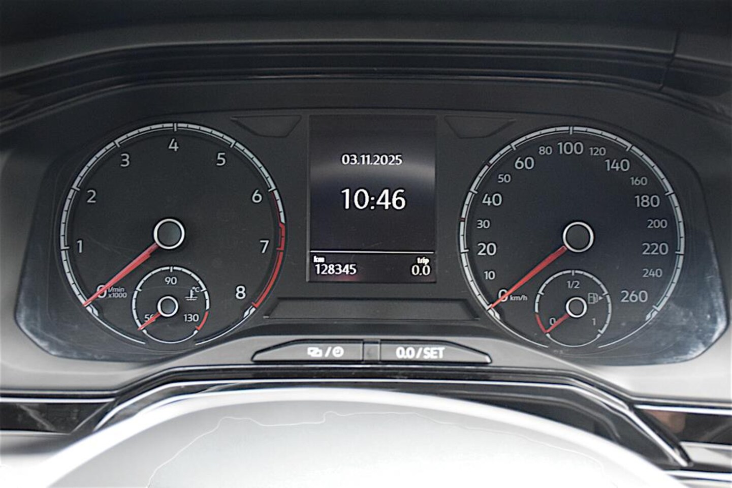 Volkswagen Polo - 1.0 TSI Beats 1.0 TSI Beats, Apple Car play, Airco, Navigatie, Parkeerhulp voor en achter, Lichtmetalen