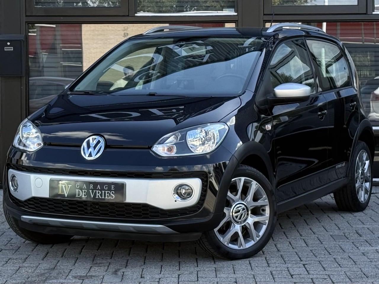Volkswagen Up! - 1.0 Cross Up! Navi Cruise PDC 1e Eigenaar Garantie - AutoWereld.nl