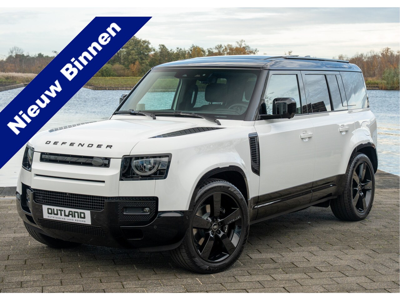 Land Rover Defender 110 - P300e X-Dynamic HSE | Full Options | Standkachel | Meridian Surround | 3-Zone Airco | 22" - AutoWereld.nl