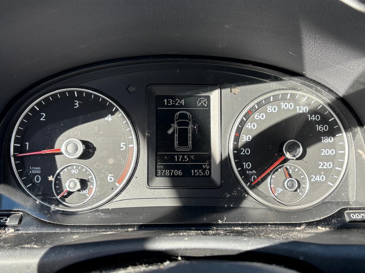 Volkswagen Touran - 1.6 TDI Trendline BlueMotion7p. 1.6 TDI Trendline BlueMotion7p. - AutoWereld.nl