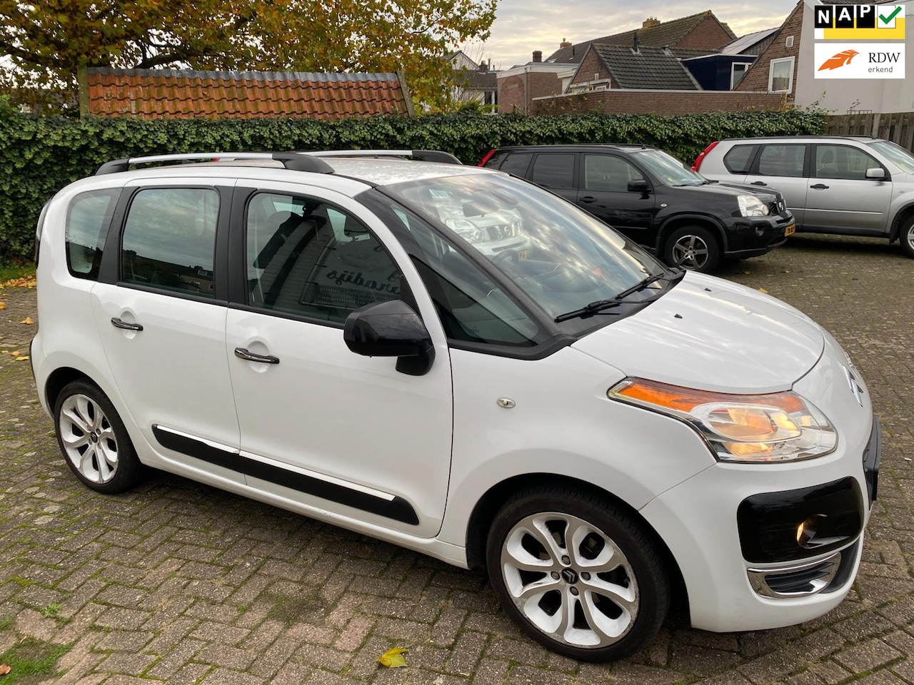 Citroën C3 Picasso - 1.4 VTi Collection 1.4 VTi Collection, Mooie auto met niet veel km's, met kenteken rapport - AutoWereld.nl