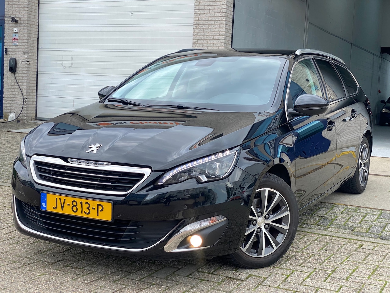 Peugeot 308 SW - 1.2 PureTech Blue Lease Premium/ AUTOMAAAT/ nap/ 2e EIG/ dealeronderhouden/ 1jaar apk/ vol - AutoWereld.nl