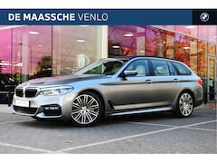 BMW 5-serie Touring - 520i High Executive M Sport Automaat / Panoramadak / Trekhaak / Achteruitrijcamera / Adapt