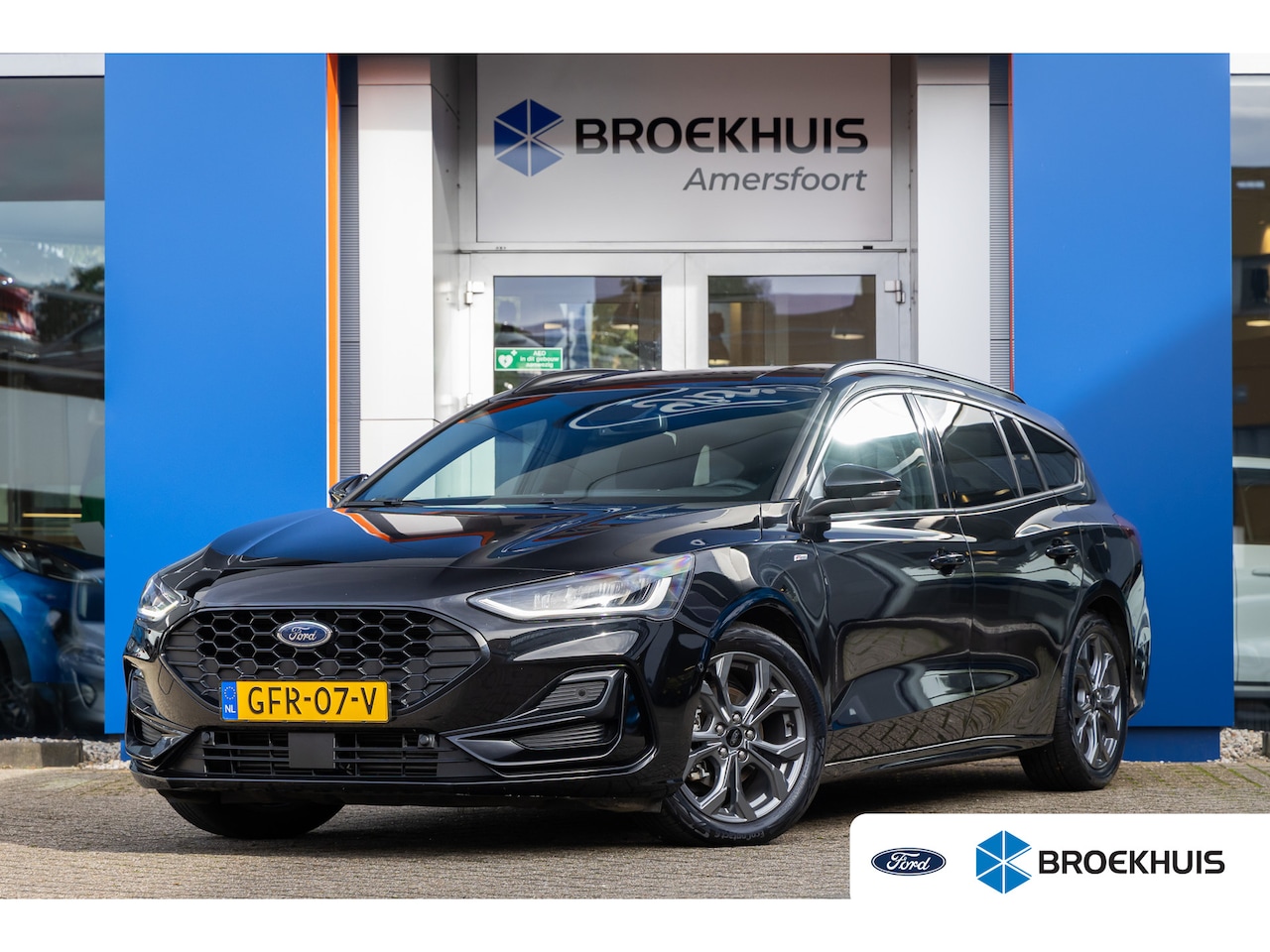 Ford Focus Wagon - 1.0 EcoBoost Hybrid ST Line | | Trekhaak | Stoel/stuur/voorruit verwarming | Cruise adapti - AutoWereld.nl