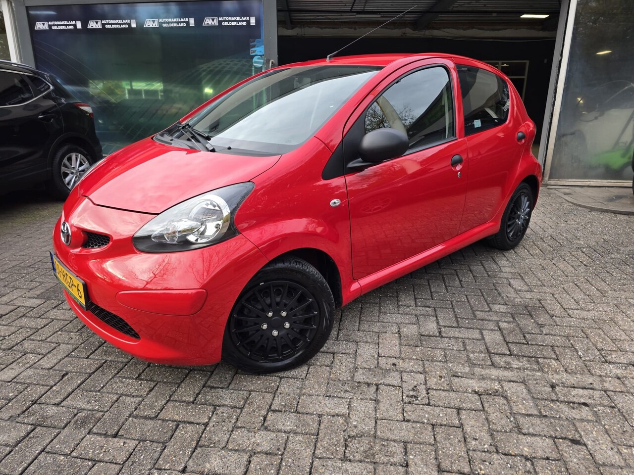 Toyota Aygo - 1.0-12V | 1E EIGENAAR | 12MND GARANTIE | LAGE KM | NW APK - AutoWereld.nl
