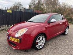 Alfa Romeo MiTo - 1.6 JTDm Distinctive Carplay/Clima/Cruise/Bose