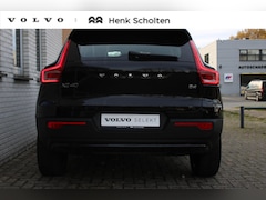 Volvo XC40 - B4 Automaat Plus Dark | All-season banden | Verwarmbare voorstoelen | Verwarmbaar stuurwie