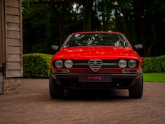 Alfa Romeo Alfetta - GTV Delta 2.0