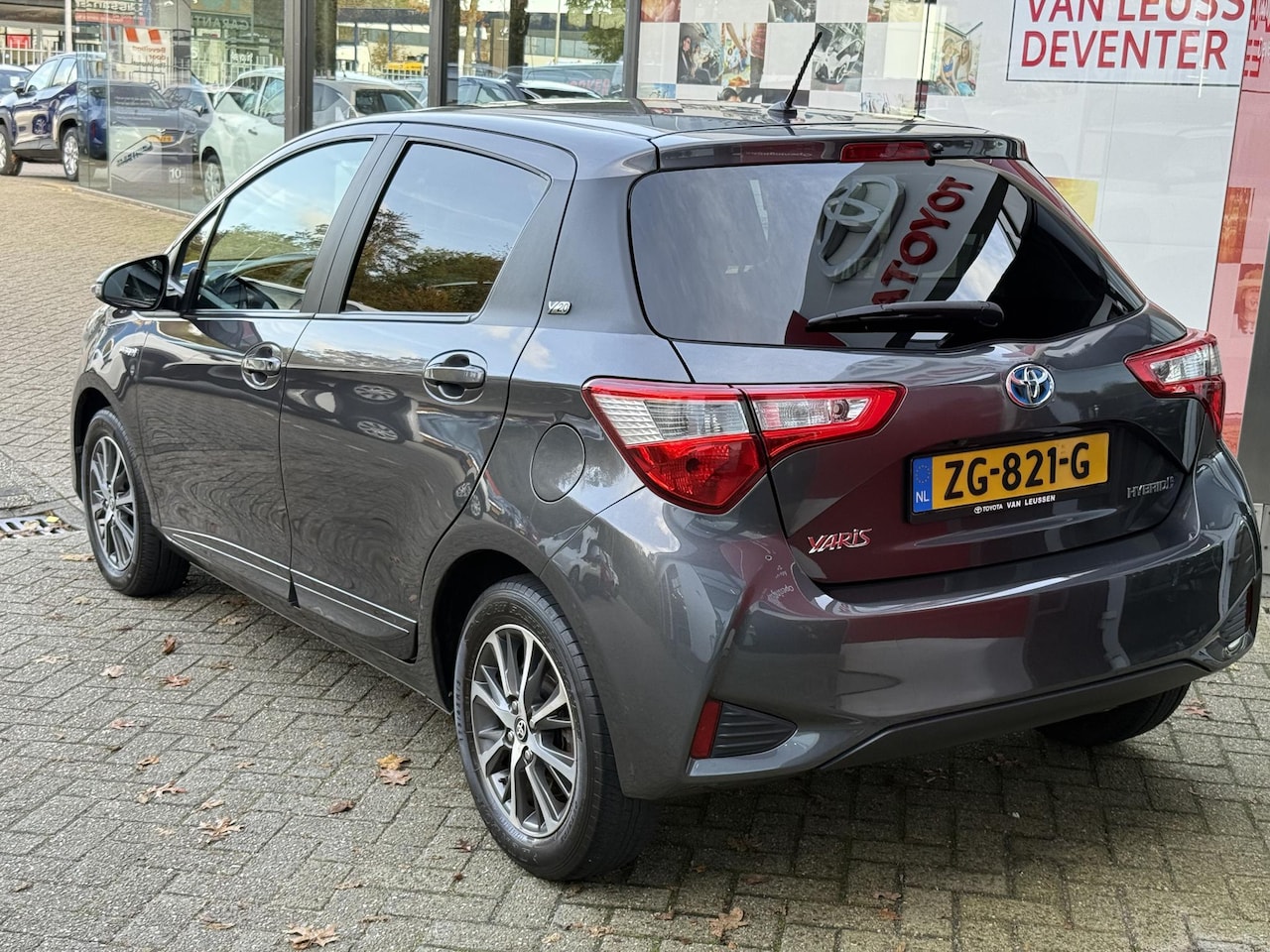 Toyota Yaris - 1.5 Hybrid Y20 NL-AUTO LM CAMERA CLIMA STUURWIEL BEDIENING ELEKTRISCHE RAMEN NAVIGATIE - AutoWereld.nl