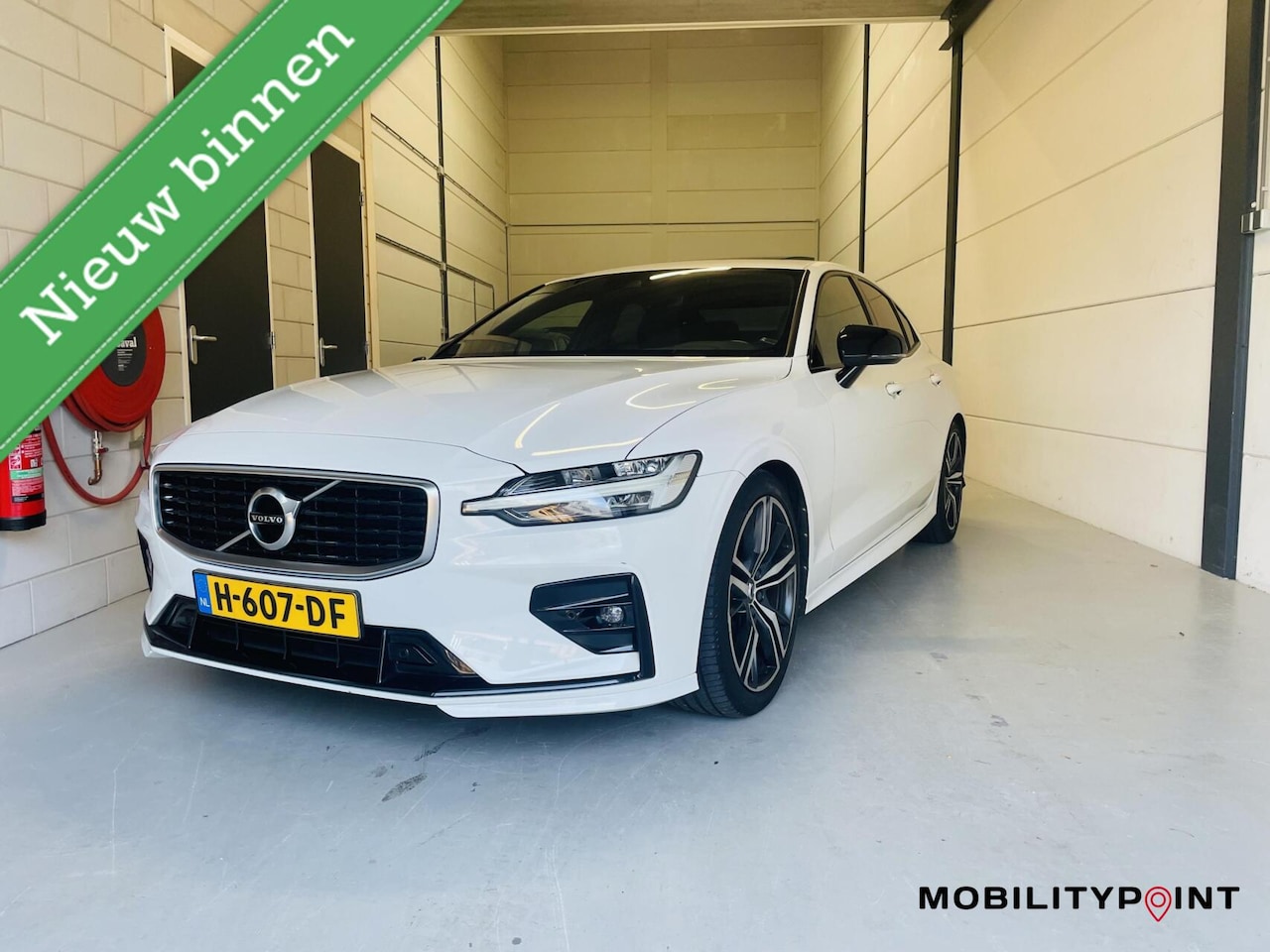 Volvo S60 - 2.0 T4 R-Design | Polestar Engineered | Pano | HUD - AutoWereld.nl