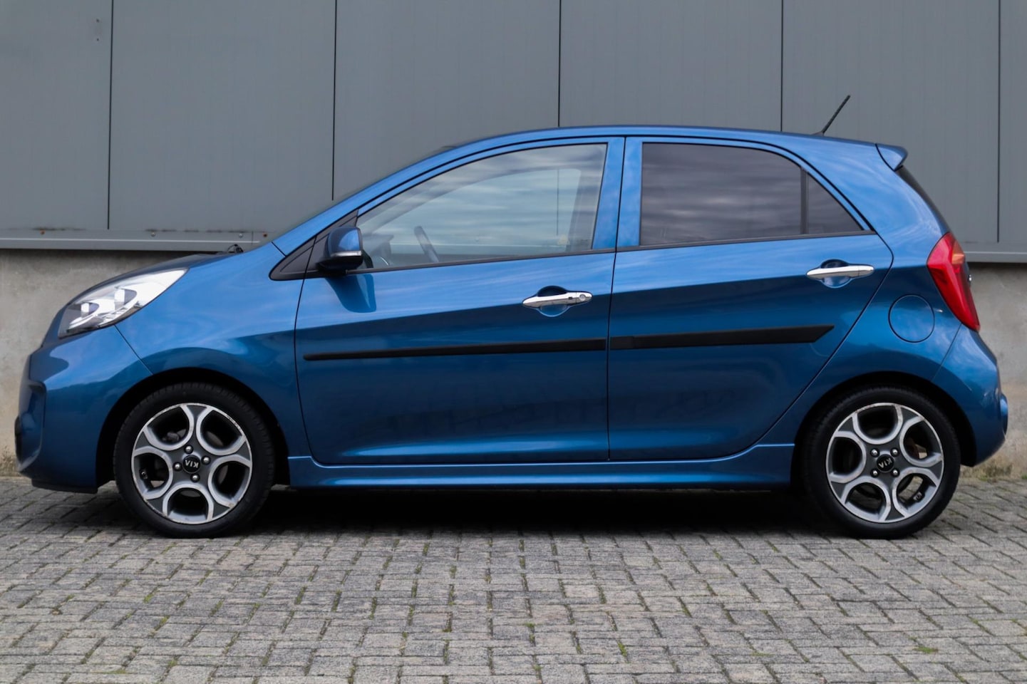 Kia Picanto - >> 1.2 << CVVT SportsLine Volle auto!! NAP!! UNIEK! - AutoWereld.nl