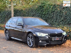 BMW 3-serie Touring - F31 320i M Sport X-drive Trekhaak Apple CarPlay dig.dash 19inch 320i xDrive M Sport Editio