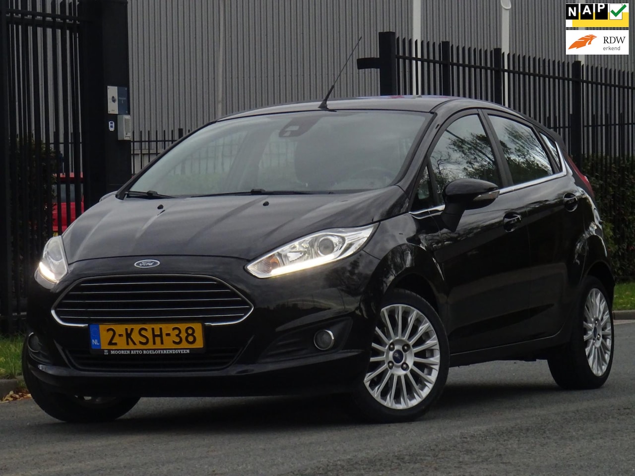 Ford Fiesta - 1.0 EcoBoost Titanium NAP/NAVI/CLIMA/CRUISE/PDC - AutoWereld.nl