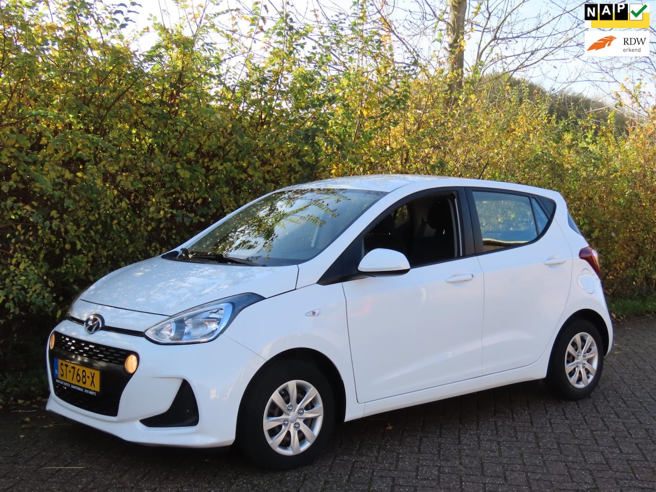 Hyundai i10 - 1.0i Comfort *Cruise *Trekhaak - AutoWereld.nl
