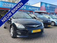 Hyundai i30 CW - 1.4i i-Drive Airco Nw APK 3Mnd Garantie