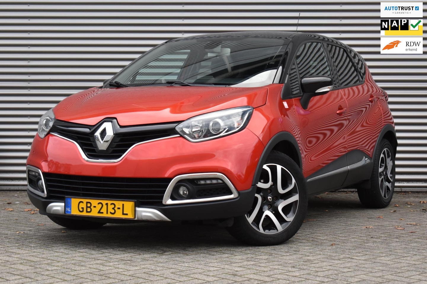 Renault Captur - 0.9 TCe Helly Hansen, Airco, Ecc, Cruise, Navi, Camera. - AutoWereld.nl