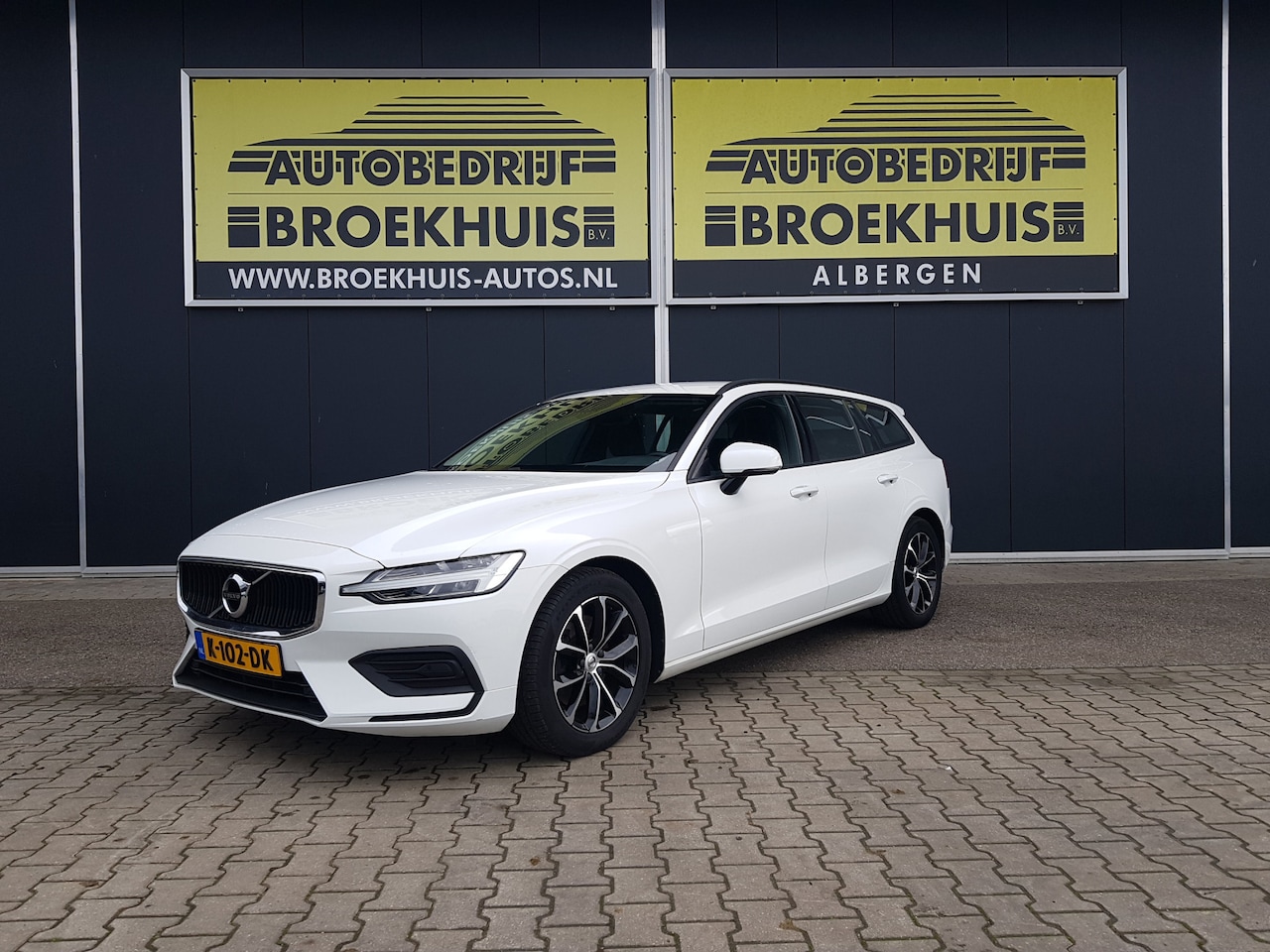 Volvo V60 - 2.0 B3 Momentum Advantage 2.0 B3 Momentum Advantage - AutoWereld.nl