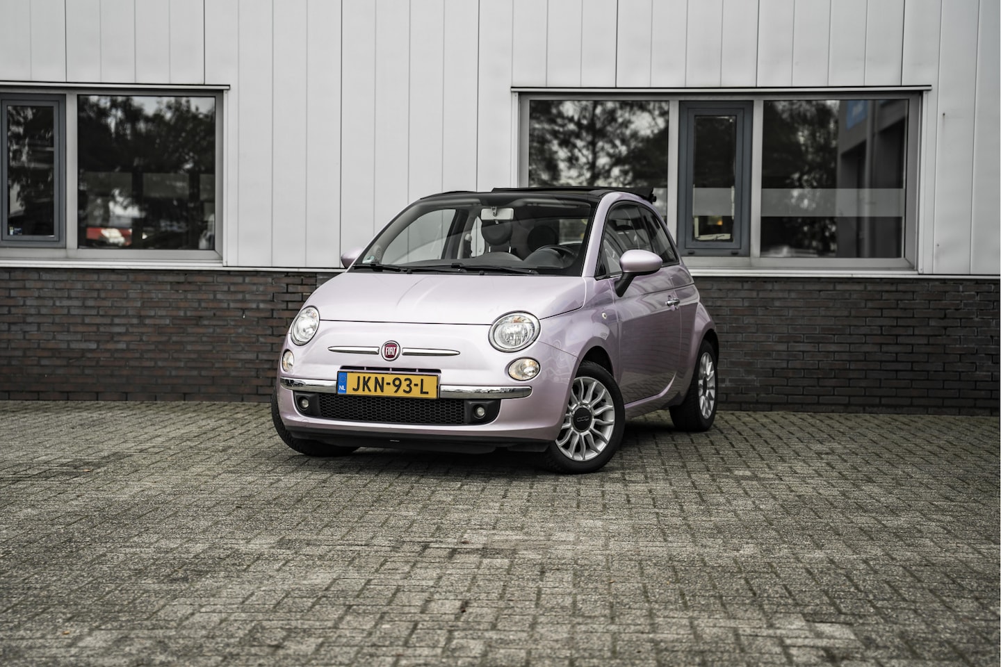 Fiat 500 C - 1.2 Lounge | Speciale Rome editie | Roze lak! | Zeldzame uitvoering - AutoWereld.nl