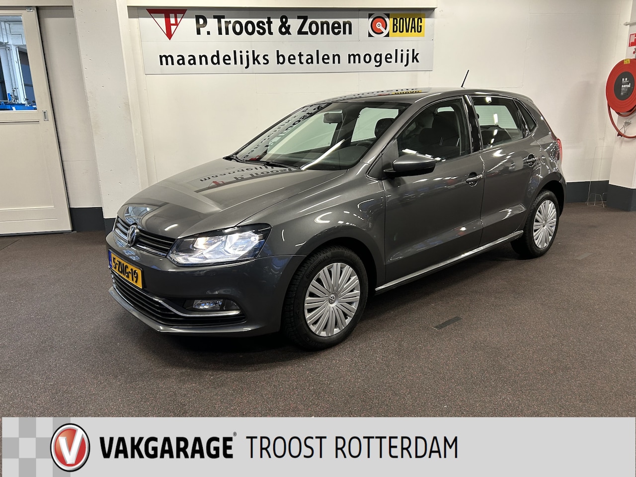 Volkswagen Polo - 1.2 TSI Comfortline Automaat | Cruise control | Airco | Org. NL auto | Multimediascherm | - AutoWereld.nl