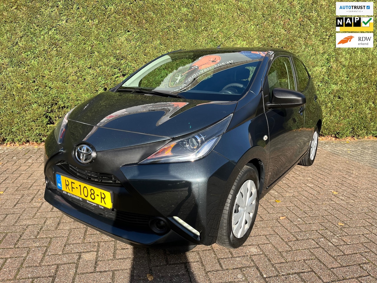 Toyota Aygo - 1.0 VVT-i x-fun 1.0 VVT-i x-fun, Airco, Led, 5-drs, Eerste eigenaar ! - AutoWereld.nl