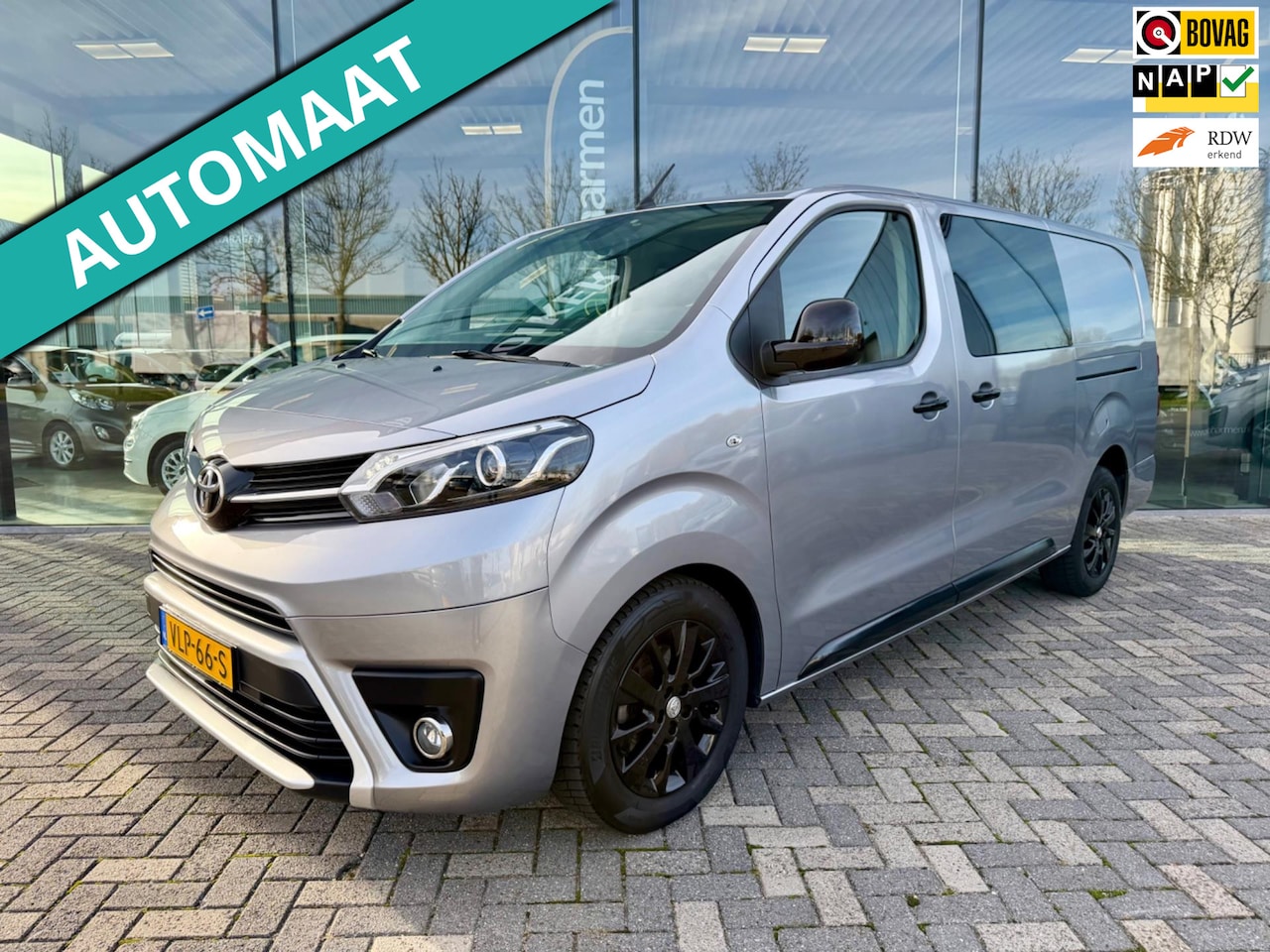Toyota ProAce Worker - 2.0 D-4D automaat Black Line DC Dubbele Cabine, NAP, CarPlay - AutoWereld.nl