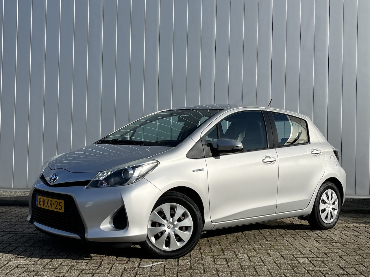 Toyota Yaris - 1.5 Full Hybrid Aspiration 1e Eigenaar Dealer onderhouden Navi Clima Cruise - AutoWereld.nl
