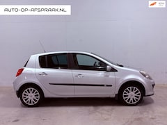 Renault Clio - 1.6-16V Dynamique S 5drs. Automaat Clima Cruise Trekhaak