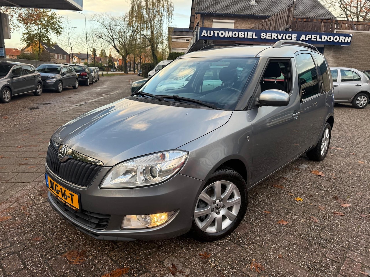 Skoda Roomster - 1.2 TSI Ambition * PDC*AIRCO*LM. VELGEN*ELEKTR. RAMEN*NW. APK* - AutoWereld.nl