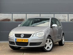 Volkswagen Polo - 1.4-16V Optive 5 drs Airco - NAP - Radio - Lmv