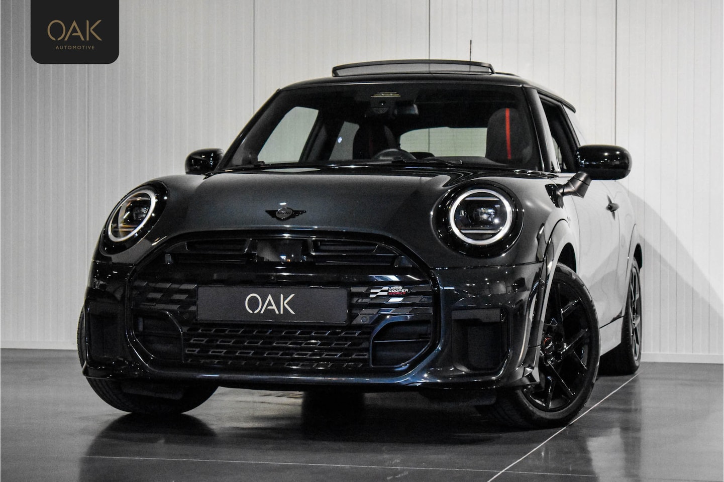 MINI Cooper S - Mini 2.0 John Cooper Works XL | Navi | Panorama | H&K | Head-Up | 360 Camera | 17"LM | Leg - AutoWereld.nl