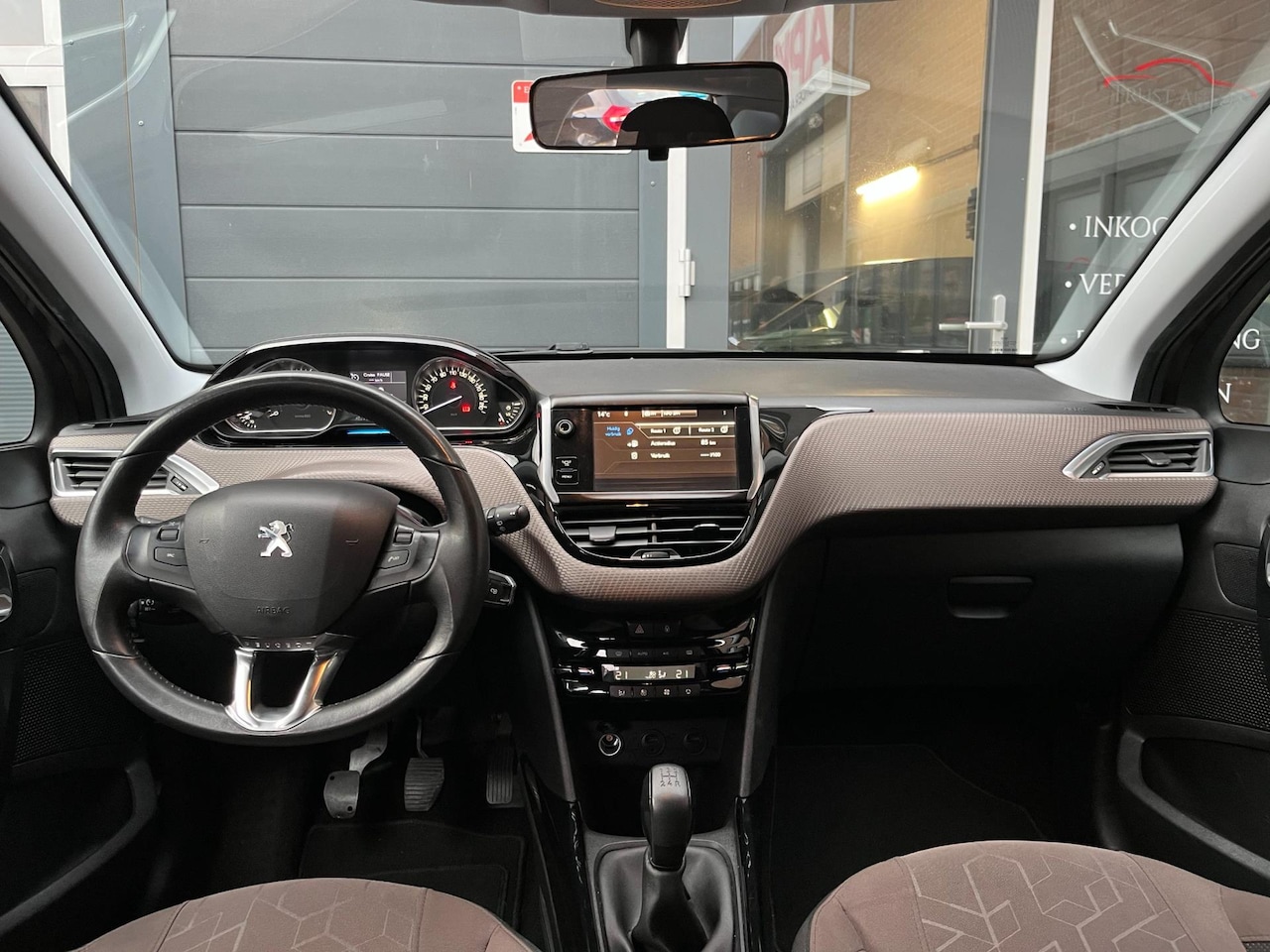Peugeot 2008 - 1.2 VTi Access|Nap|Pdc|Cruise|Led|2e eigenaar - AutoWereld.nl