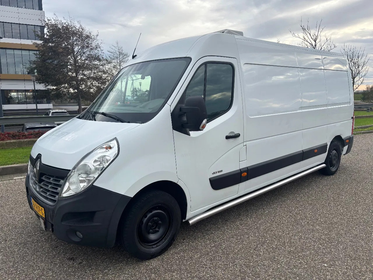 Renault Master - 2.3DCI L3H2 Koelwagen Airco Navi Cruisecontrol - AutoWereld.nl