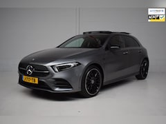 Mercedes-Benz A-klasse - 250 e Business Solution AMG Limited MAT GRIJS / ORG.NED / PANORAMADAK / SFEERVERLICHTING /