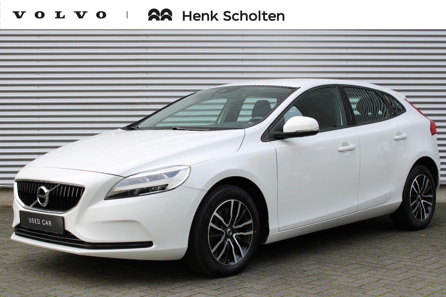 Volvo V40 - T2 Automaat Polar+ | Parkeersensoren achter | Volvo on Call | Stoelverwarming | Dealeronde - AutoWereld.nl