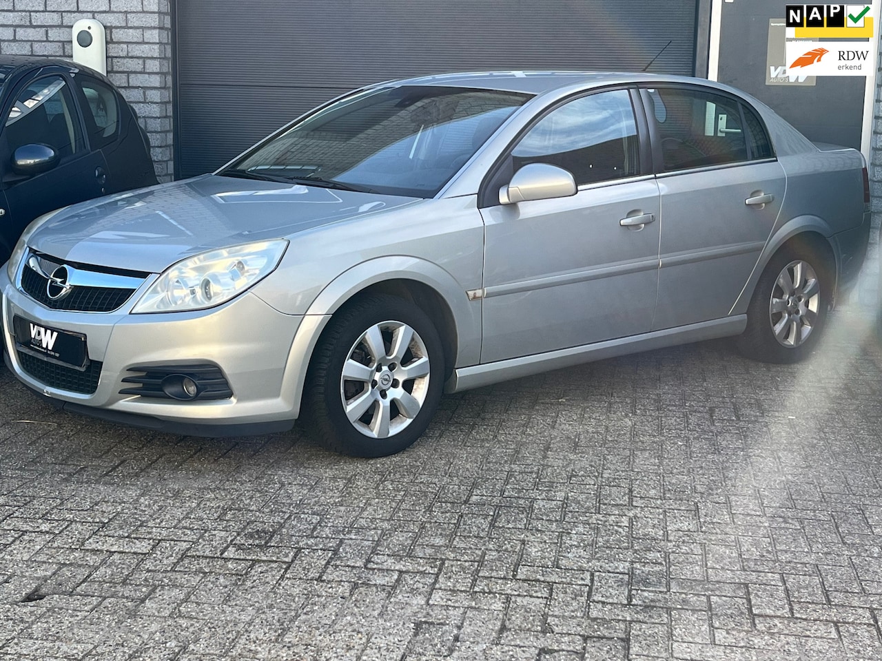 Opel Vectra - 1.8-16V Cosmo airco APK 1-2-2026 - AutoWereld.nl