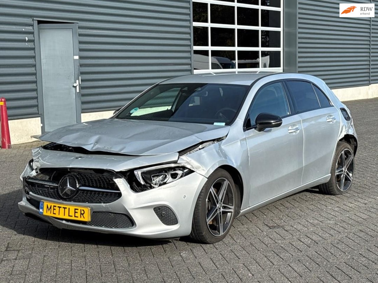 Mercedes-Benz A-klasse - 200 Launch Edition Premium 200 Launch Edition Premium, apple carplay, burmester - AutoWereld.nl