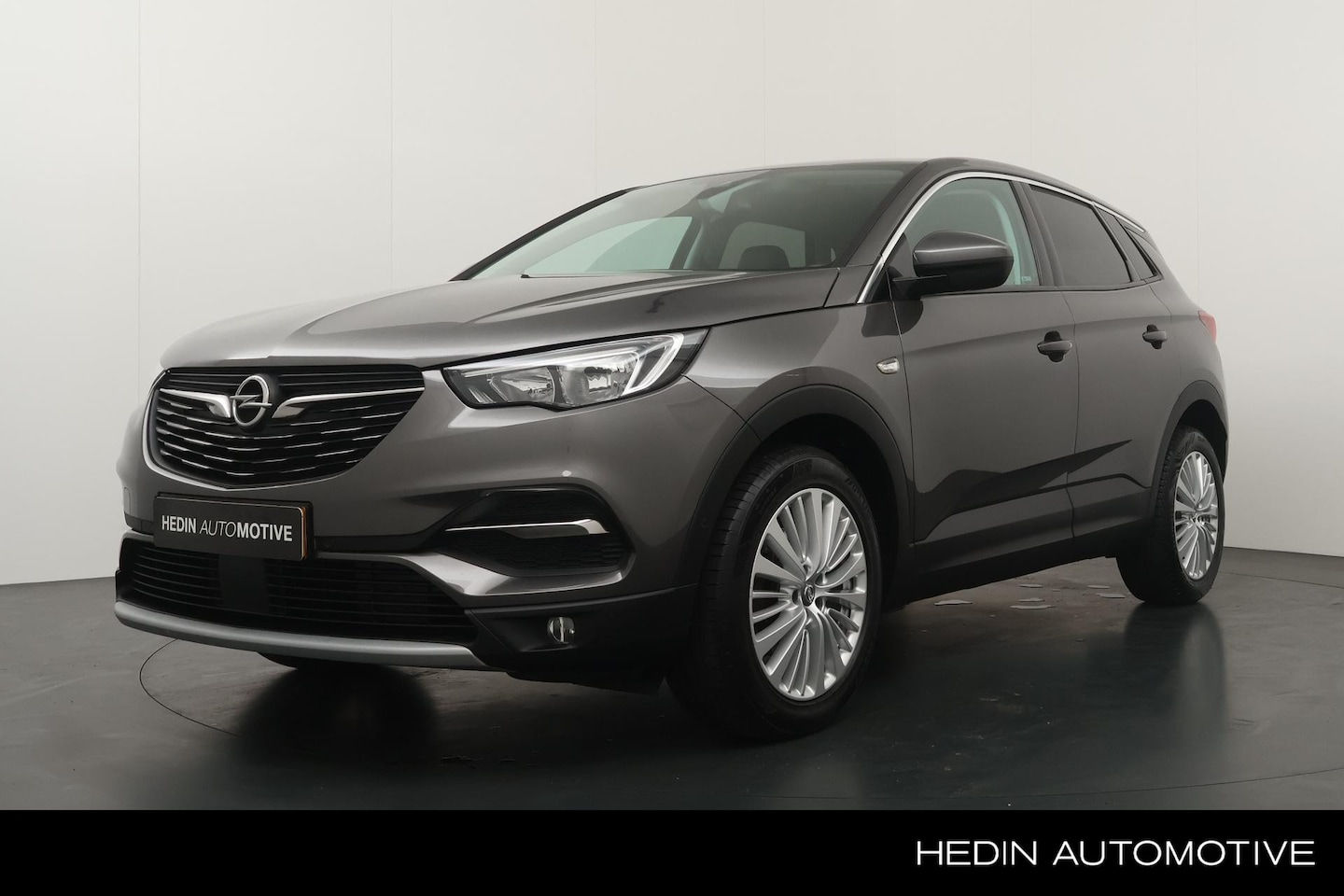 Opel Grandland X - 1.2 Turbo 131pk Innovation Keyless Entry | Stoel/stuurverwarming | parkeersensoren V+A | D - AutoWereld.nl
